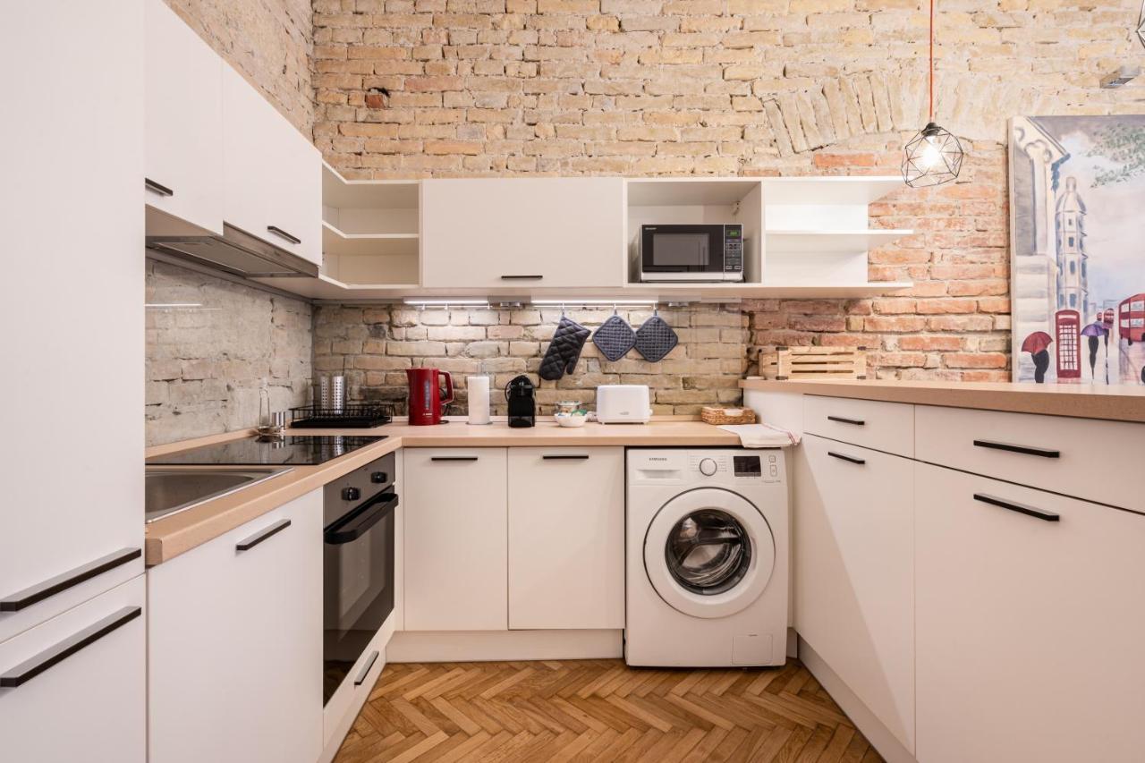 Comfy Downtown Hideaway With Urban Touch Apartmán